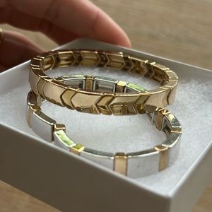 2 stainless bracelets